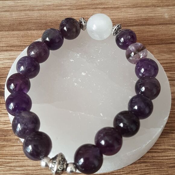 Amethyst & Moonstone Beaded Stretch Bracelet - Picture 4 of 4